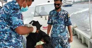 যাত্রীবাহী লঞ্চে অসুস্থ শিশুকে কোস্ট গার্ডের জরুরি চিকিৎসা সহায়তা